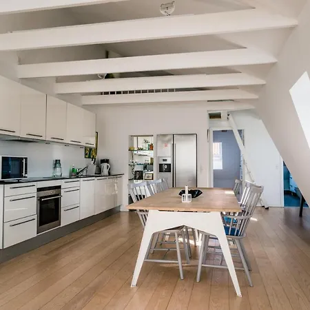 شقة Westend Penthouse Apartment كوبنهاجن