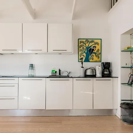 Westend Penthouse Apartment شقة *
